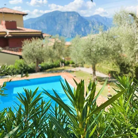 Le Vele Beth's House برنزوني سول جاردا
