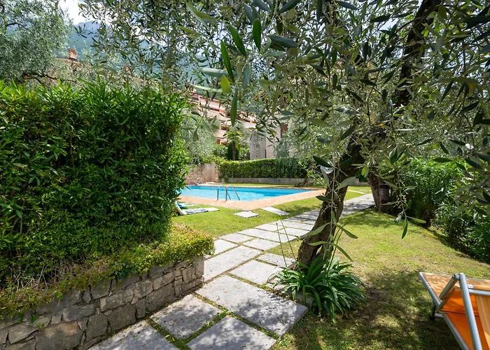 Le Vele Beth's House * 브렌조네 술 가르다